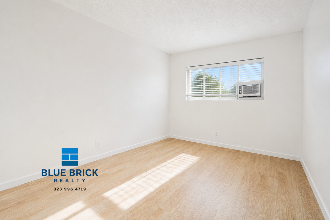 6929 Whitsett Ave #1 - Photo 7 of 21