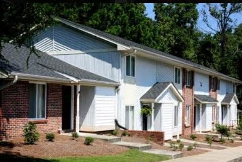 301 Roberts St - Photo 2 of 3