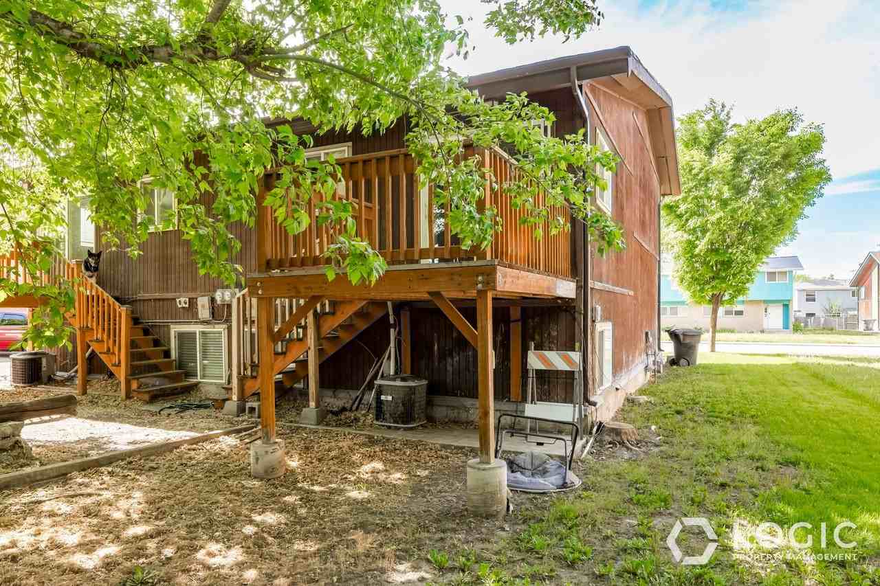 598 W 1975 N - Photo 2 of 20