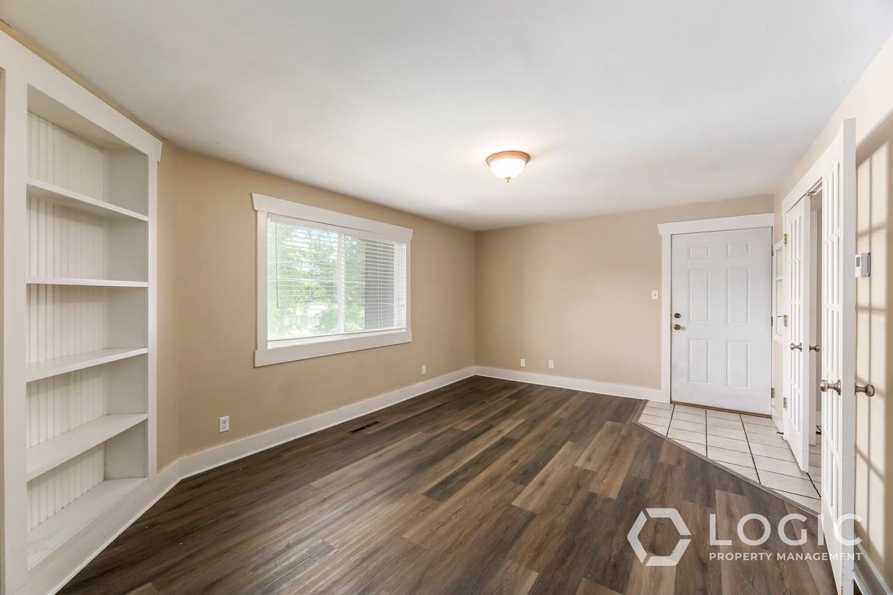 240 E 400 N #35 - Photo 4 of 18