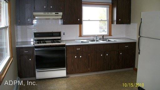 2 Greenleaf Dr - Photo 3 of 8