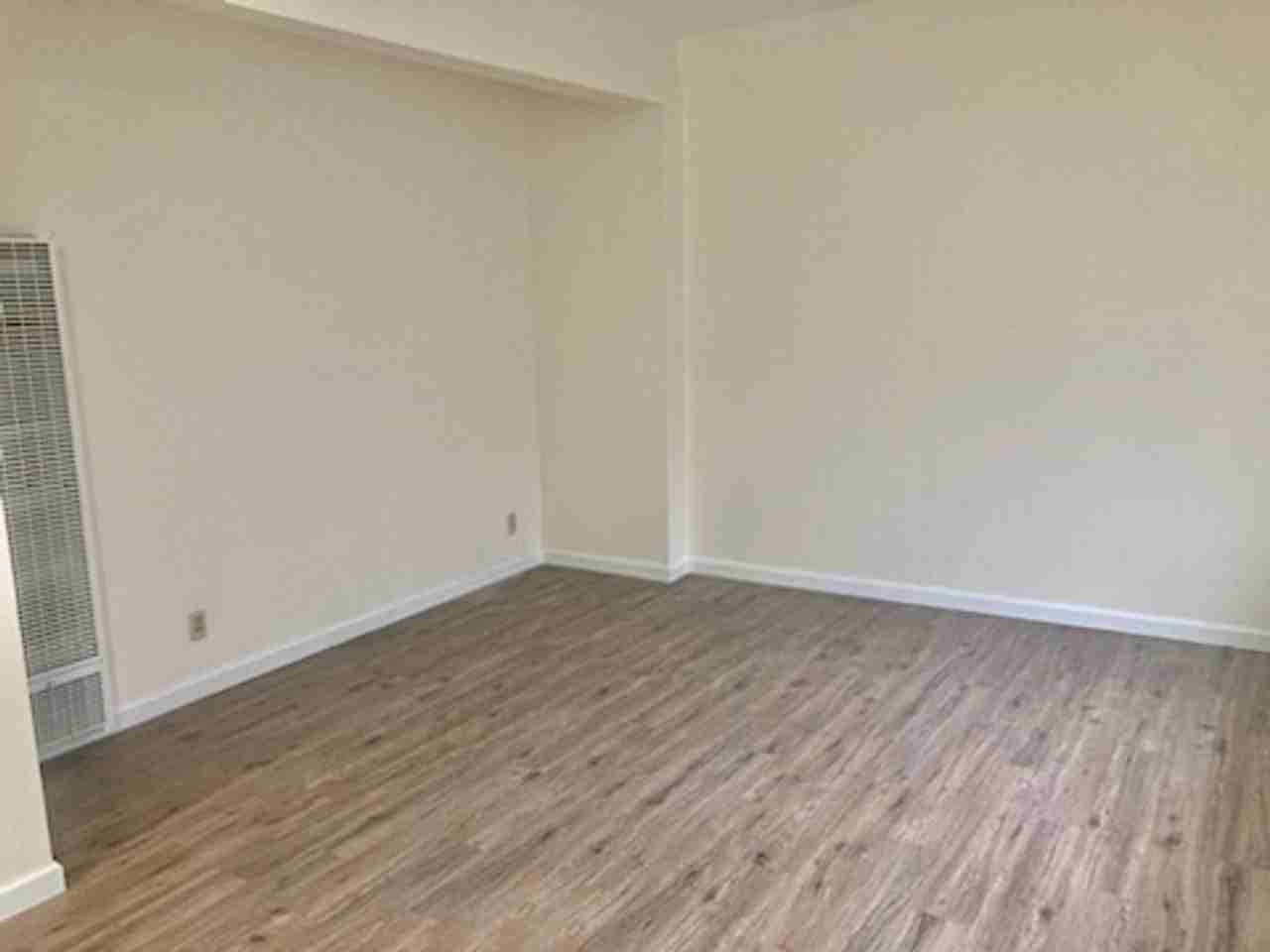 5 F St #4 - Photo 5 of 15