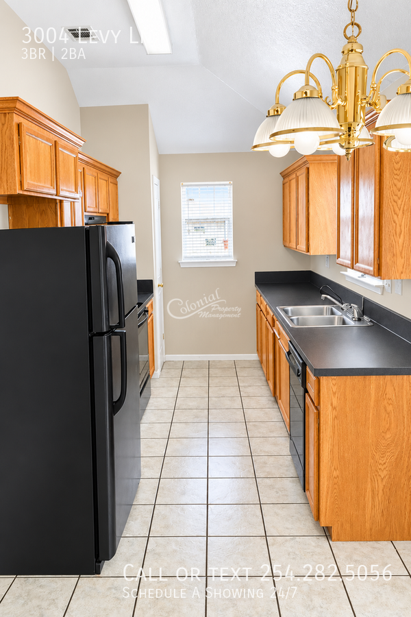 3004 Levy Ln - Photo 4 of 12