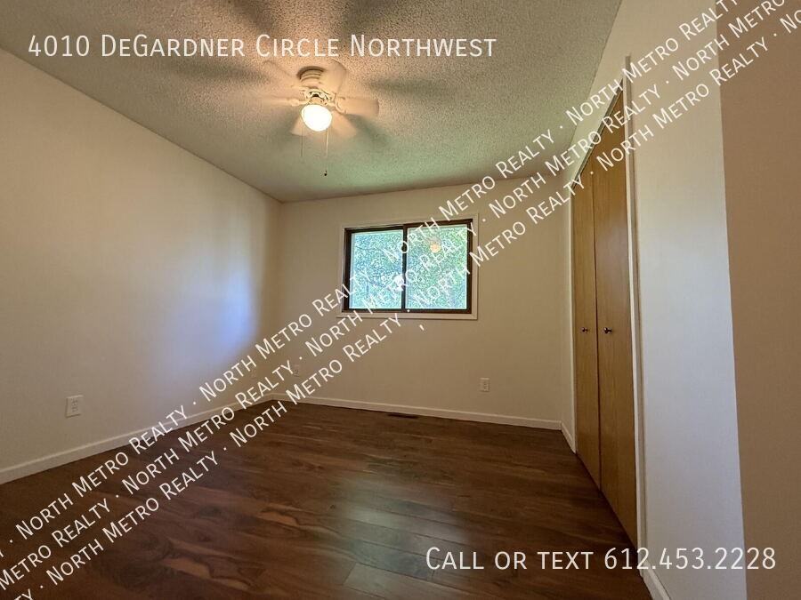 4010 Degardner Cir Nw - Photo 7 of 10