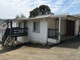 featured image of 2032 Ne Oswego Ave