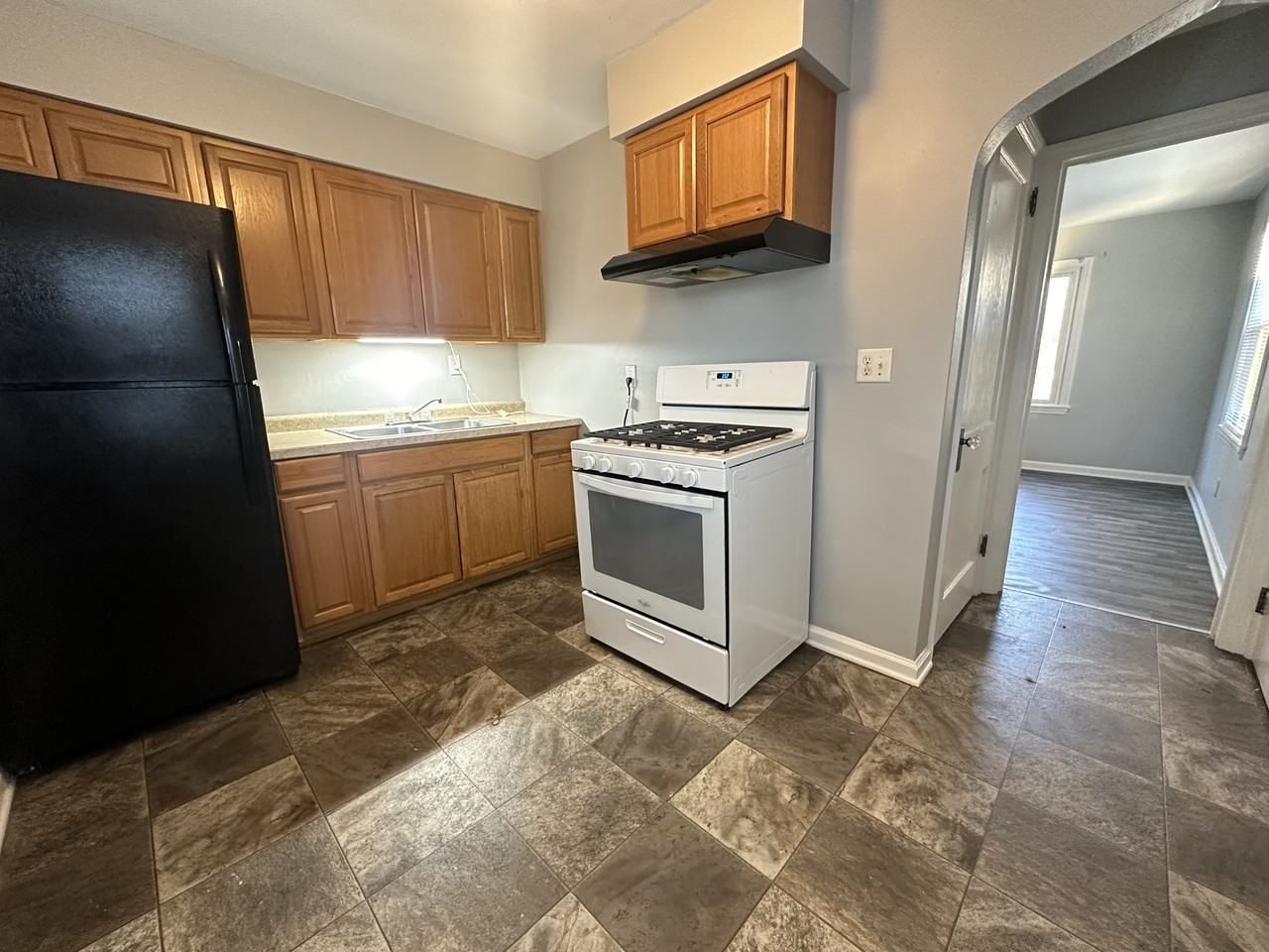 523 Webster Ave #1 - Photo 3 of 11