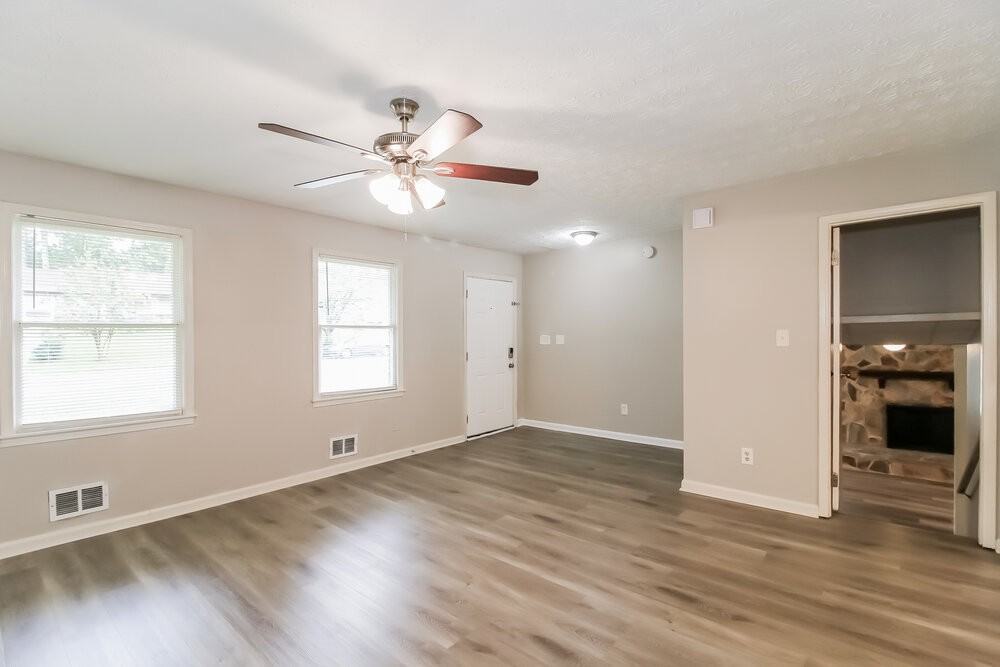 6183 Fieldcrest Dr - Photo 6 of 18