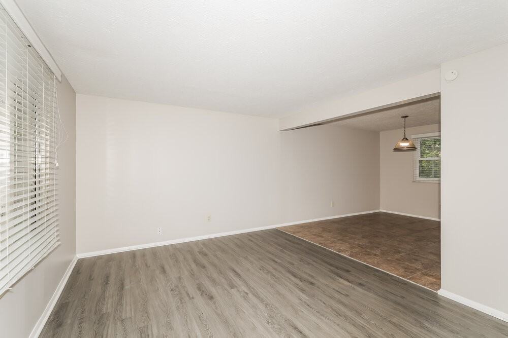 8931 Squire Ct - Photo 6 of 18