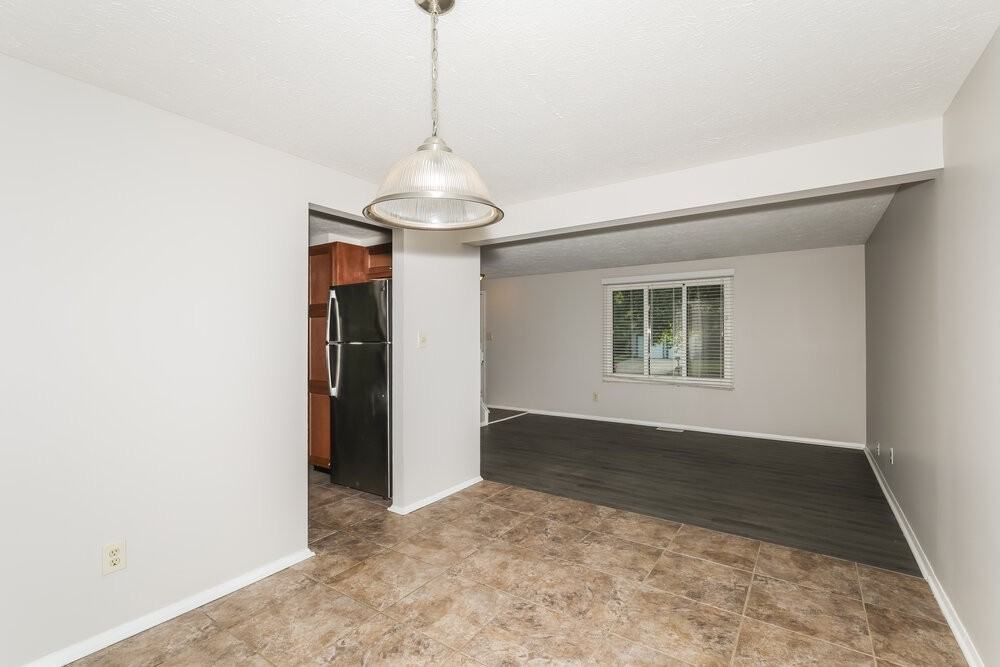 8931 Squire Ct - Photo 7 of 18
