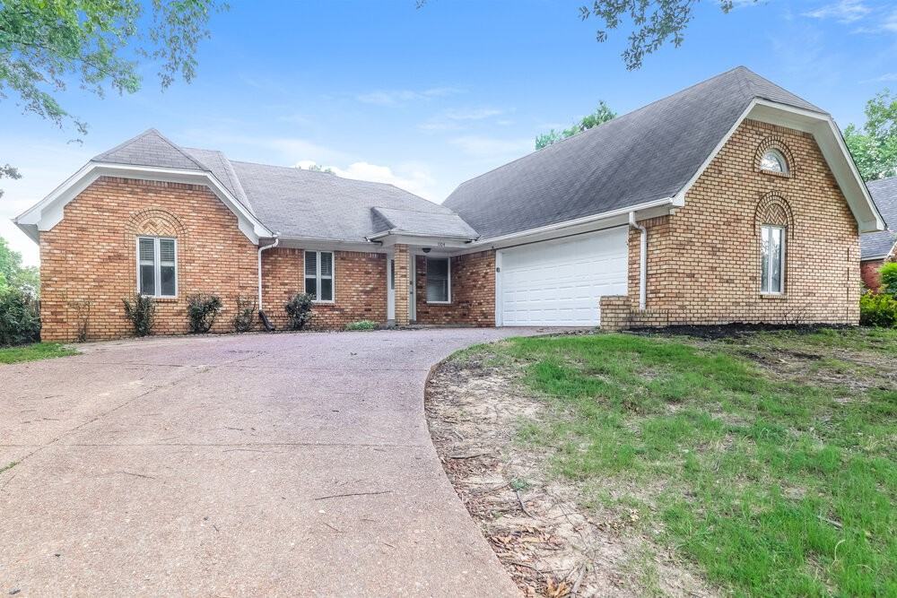 1104 Fox Trace Cv - Photo 3 of 16