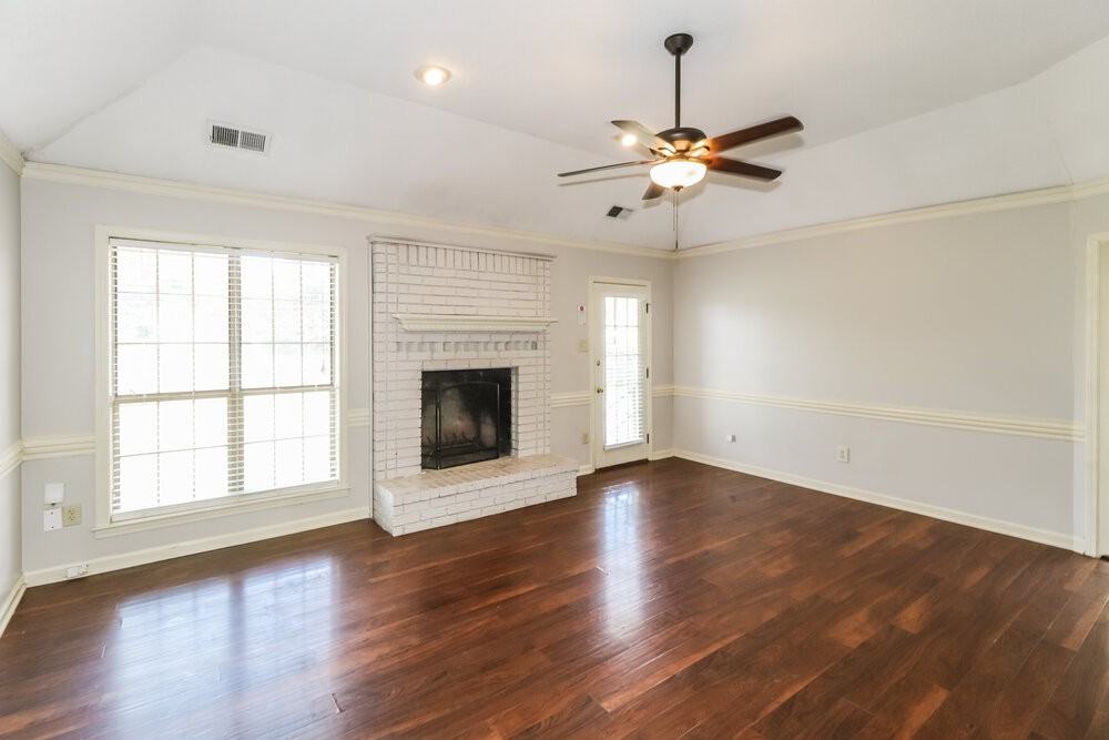 1104 Fox Trace Cv - Photo 4 of 16