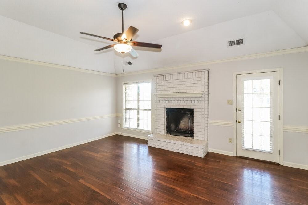 1104 Fox Trace Cv - Photo 5 of 16