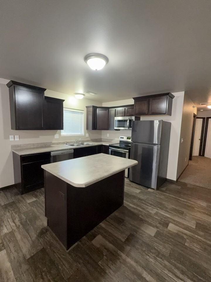 7051 Freedom Ln - Photo 3 of 43