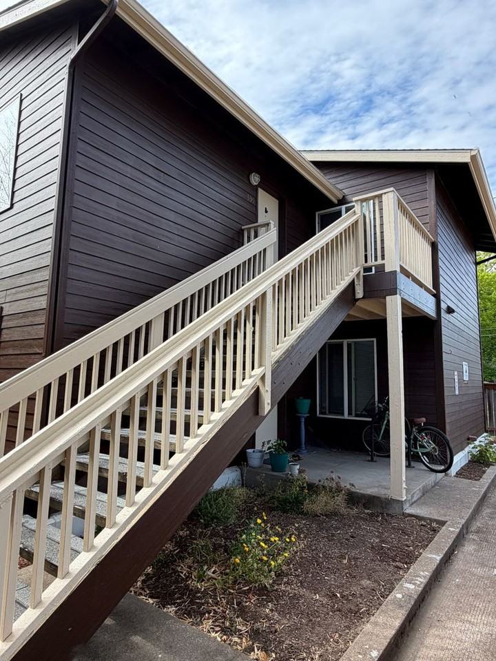 539 Nw 21st St - Photo 2 of 14
