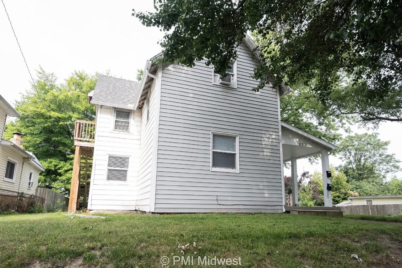 S Webster St - Photo 3 of 25