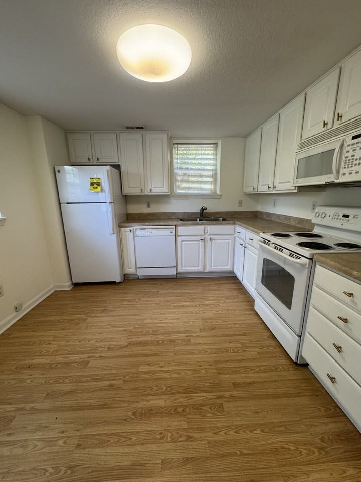 1416 Highland Ave #C - Photo 5 of 22