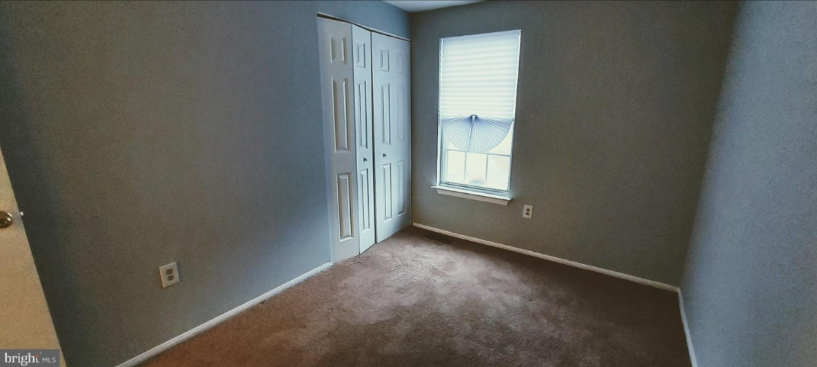 2561 Robinson Pl - Photo 4 of 12