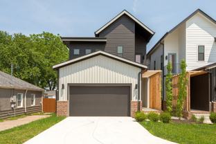 303B Riverside Dr #B - Photo 1 of 1