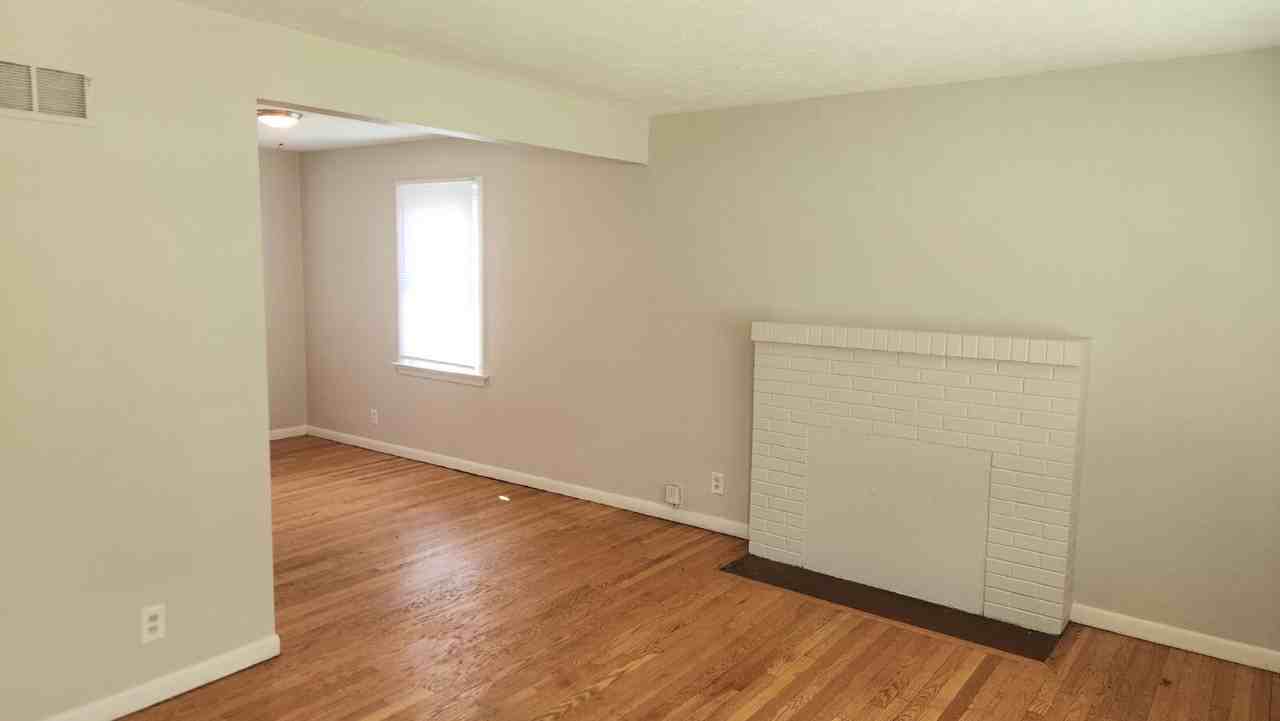6122 Jackson Ave - Photo 4 of 20