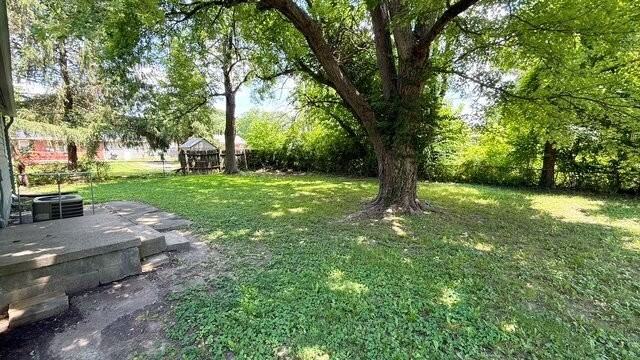 2059 N Priscilla Ave - Photo 2 of 11