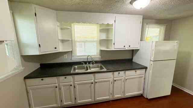 2059 N Priscilla Ave - Photo 5 of 11