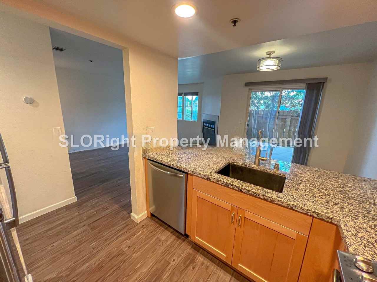 1025 Southwood Dr - Photo 7 of 16