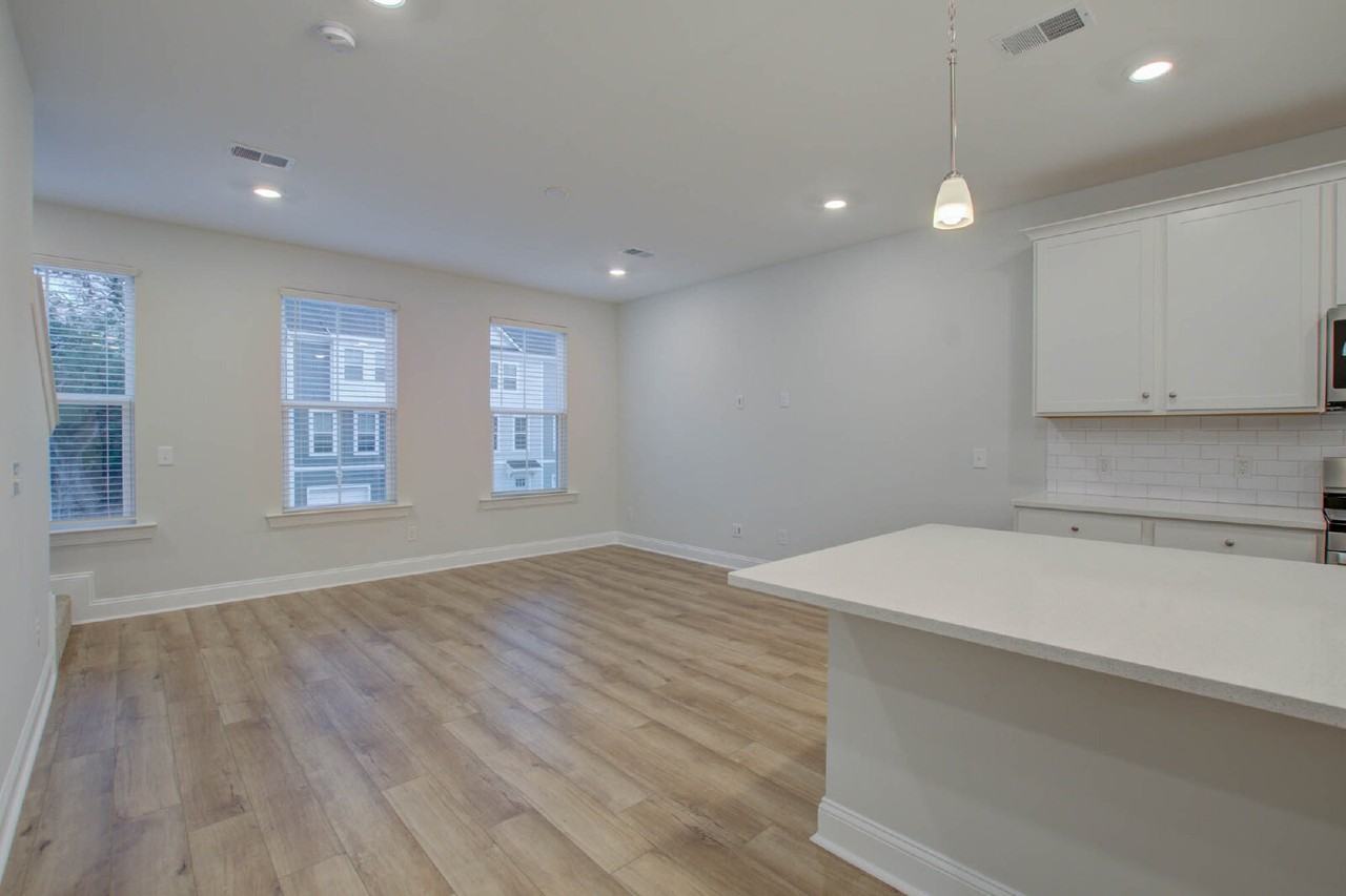 1237 Tice Ln - Photo 6 of 21
