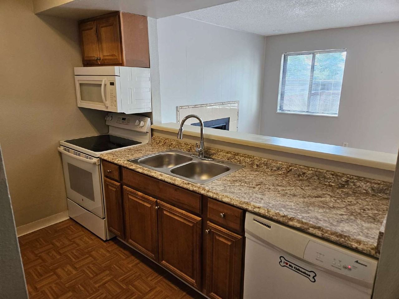 12174 E Kepner Pl - Photo 2 of 10