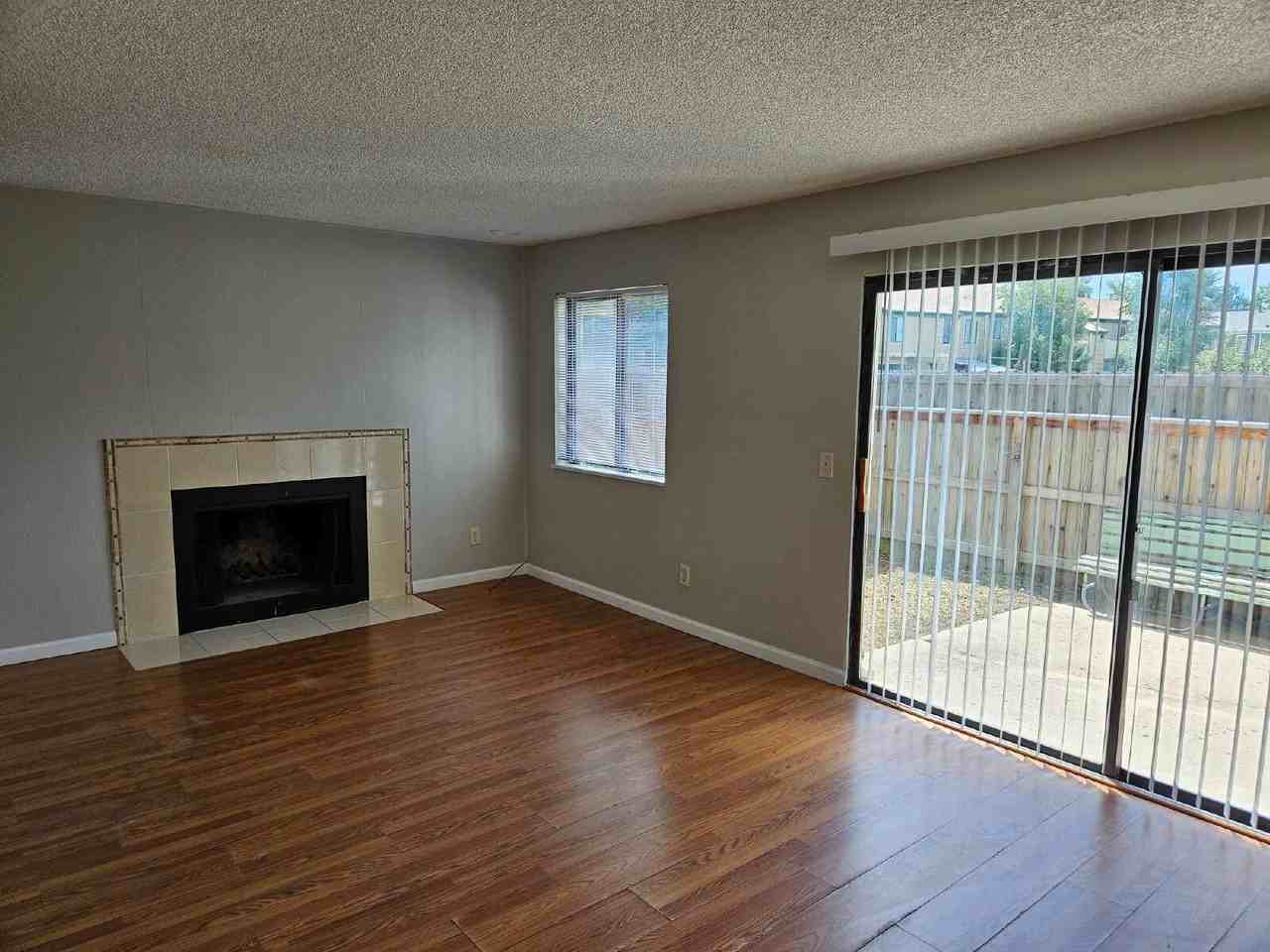 12174 E Kepner Pl - Photo 5 of 10