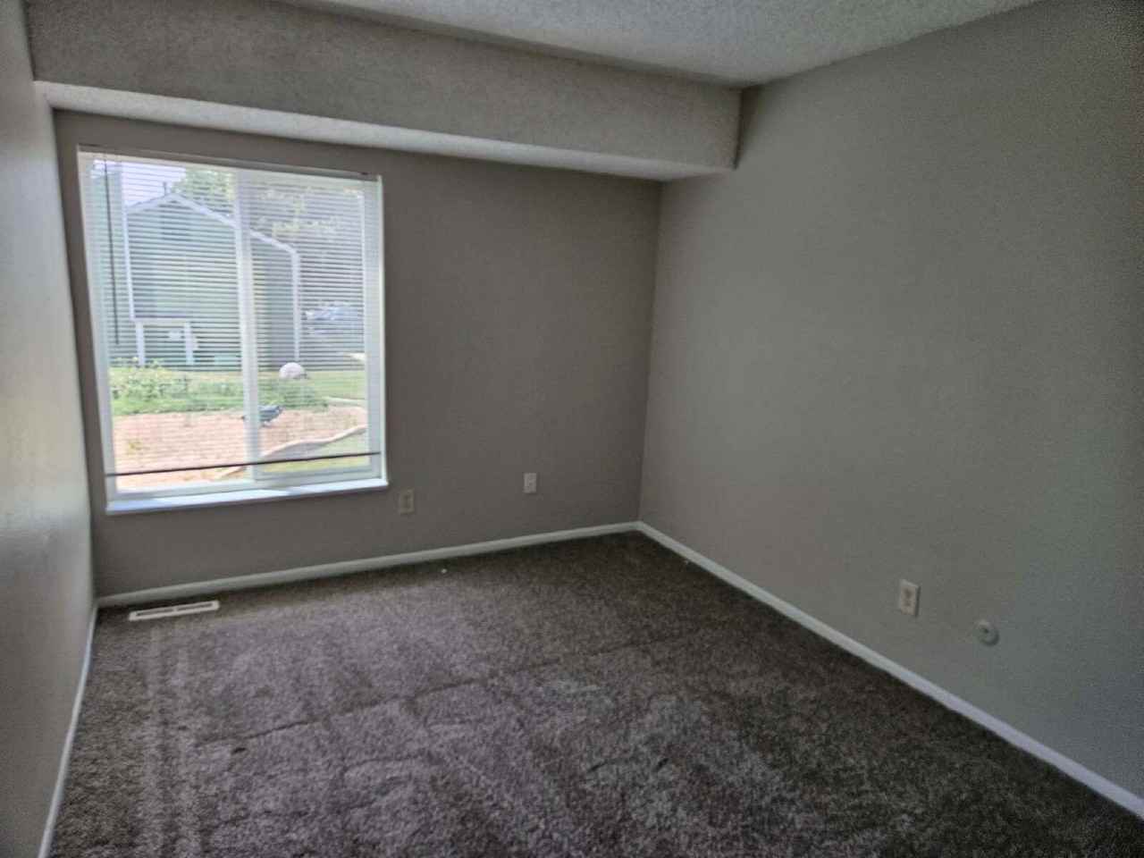 12174 E Kepner Pl - Photo 7 of 10