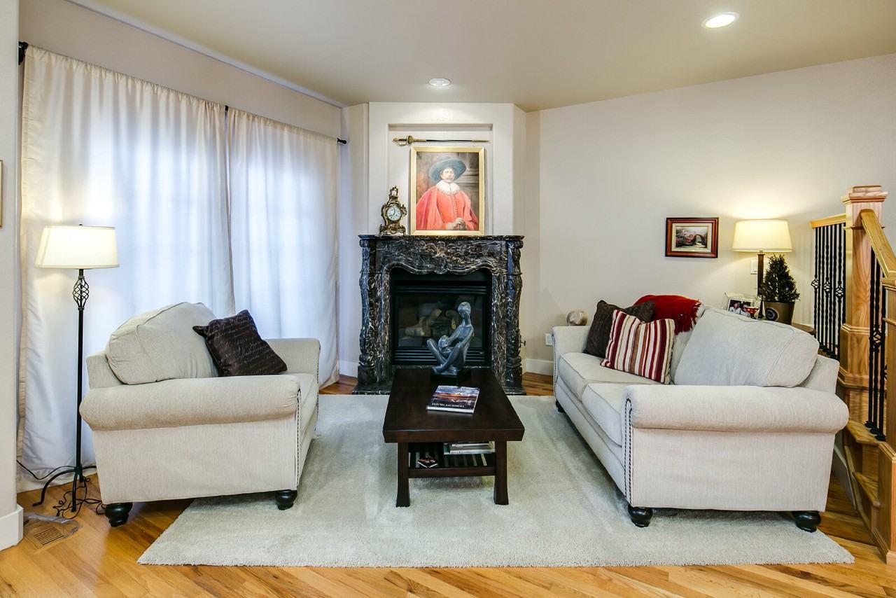 581 S Downing St - Photo 4 of 32