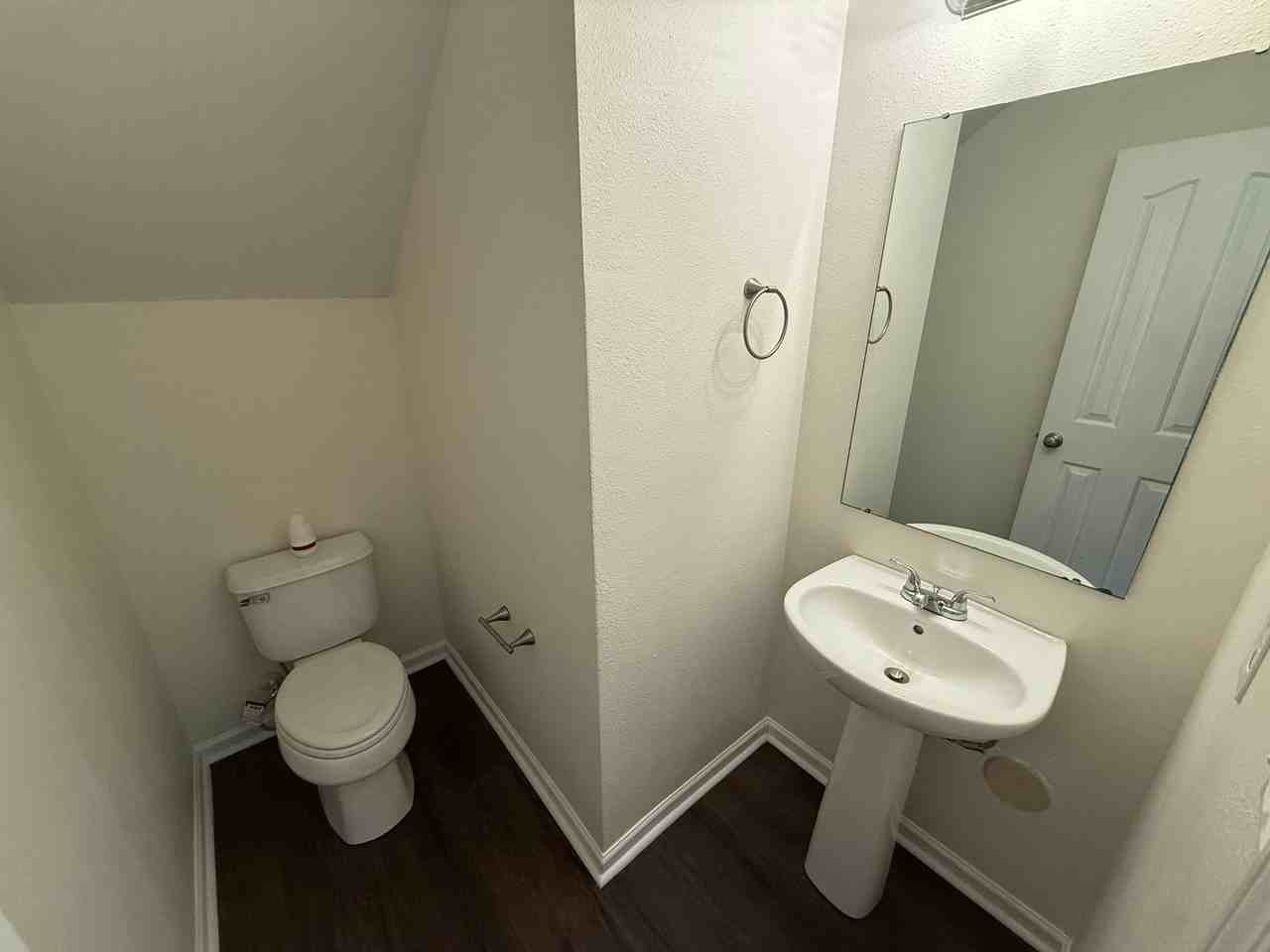 3928 Glory St - Photo 5 of 13
