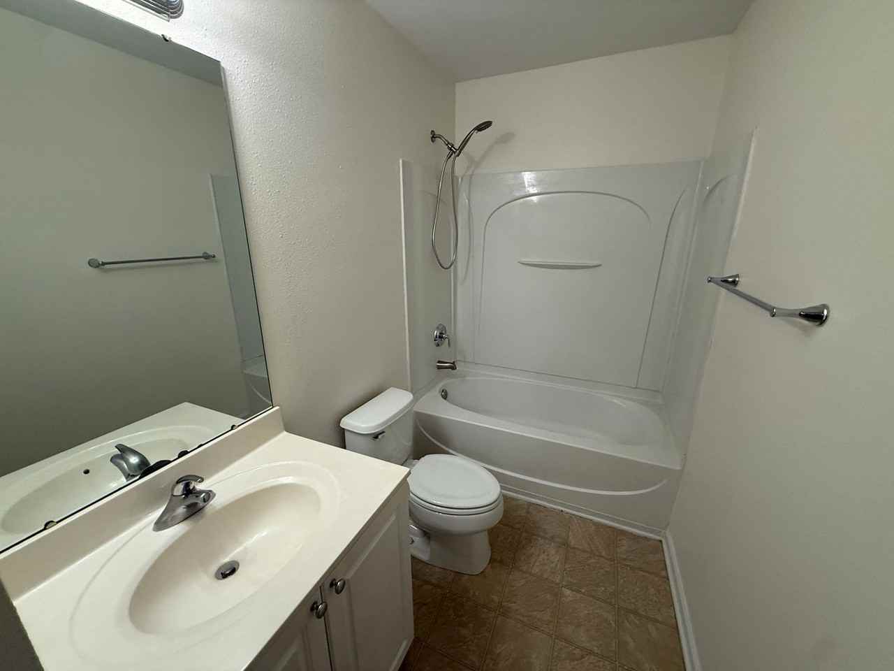 3928 Glory St - Photo 7 of 13