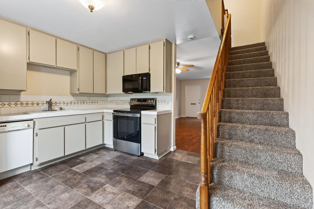 7966 Camino Kiosco - Photo 3 of 27