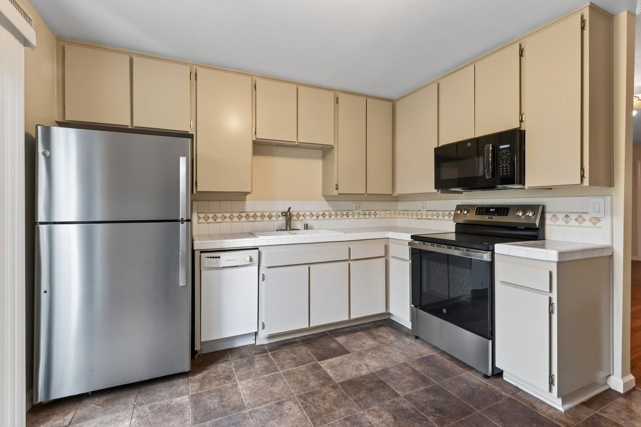 7966 Camino Kiosco - Photo 5 of 27