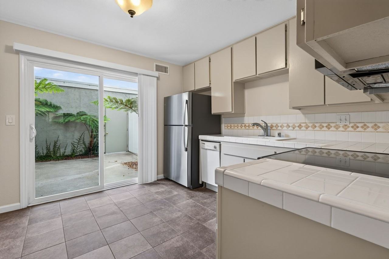 7966 Camino Kiosco - Photo 6 of 27