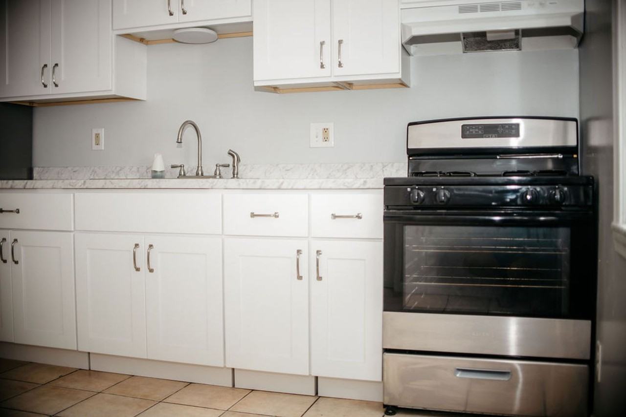 1080 Kelly Dr - Photo 4 of 19