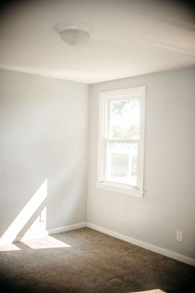 1080 Kelly Dr - Photo 7 of 19