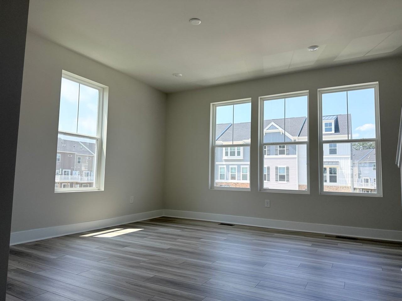 29894 Bankert Dr - Photo 2 of 16