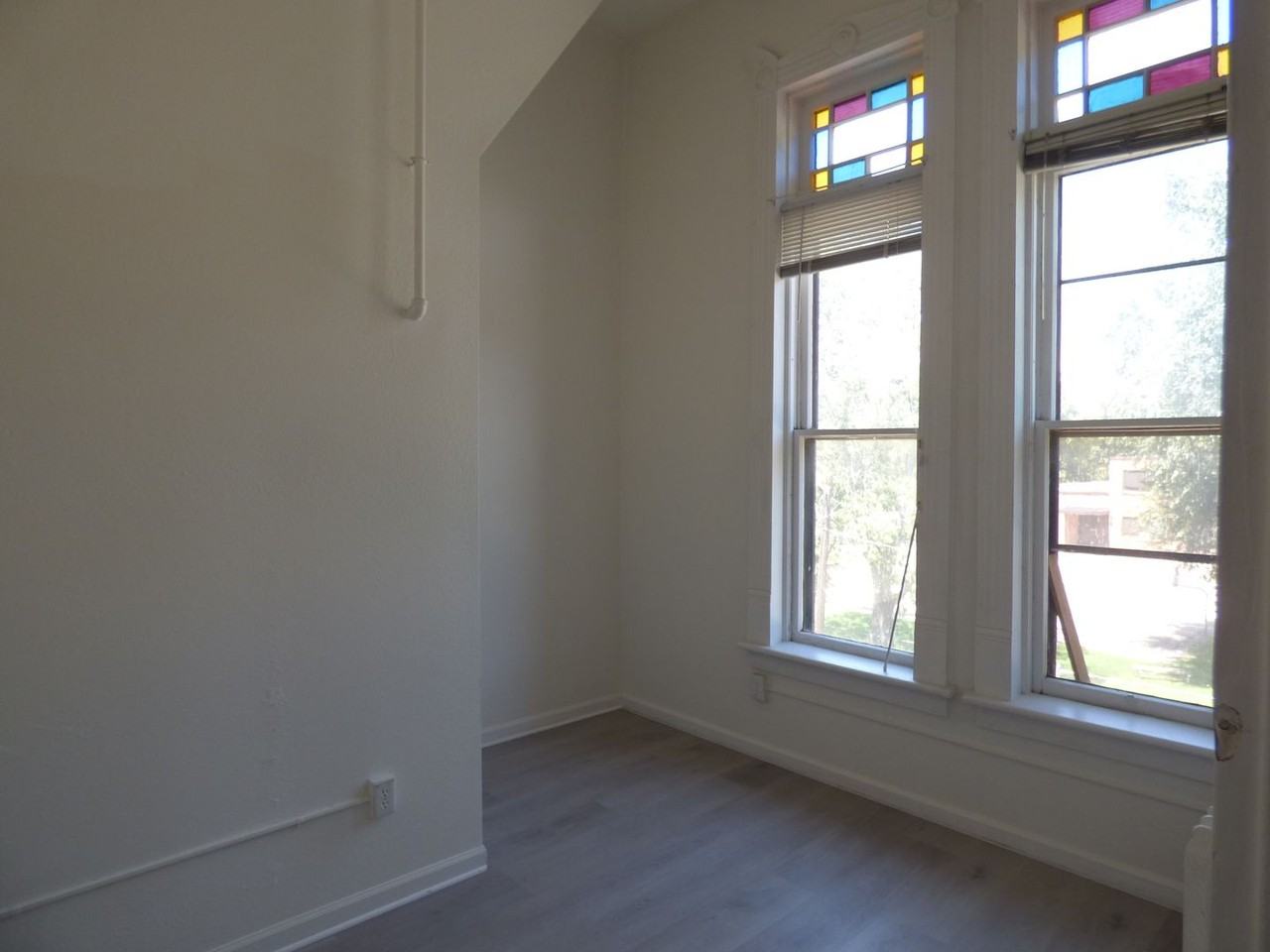 546 Atwood Street - Photo 5 of 10