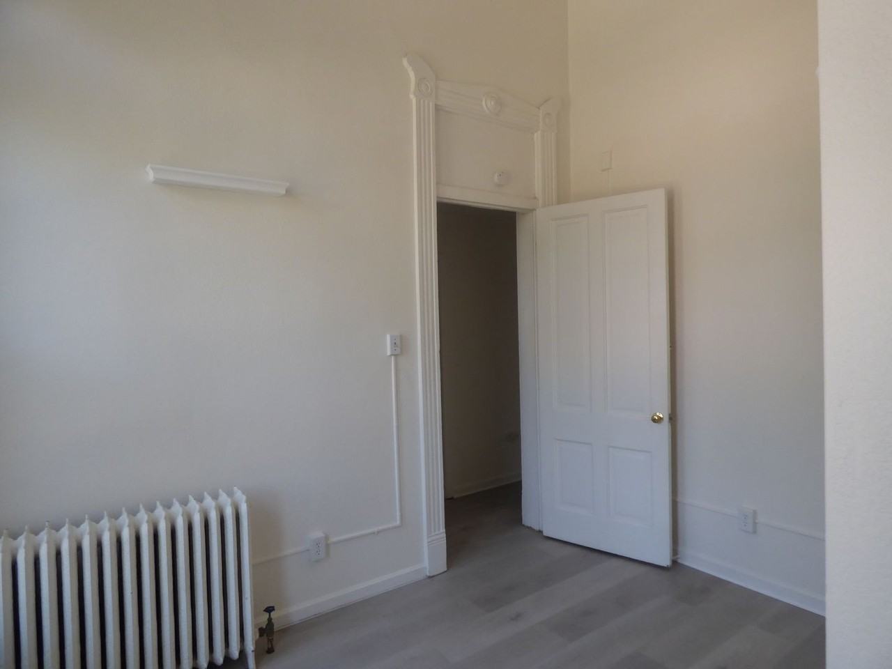 546 Atwood Street - Photo 6 of 10