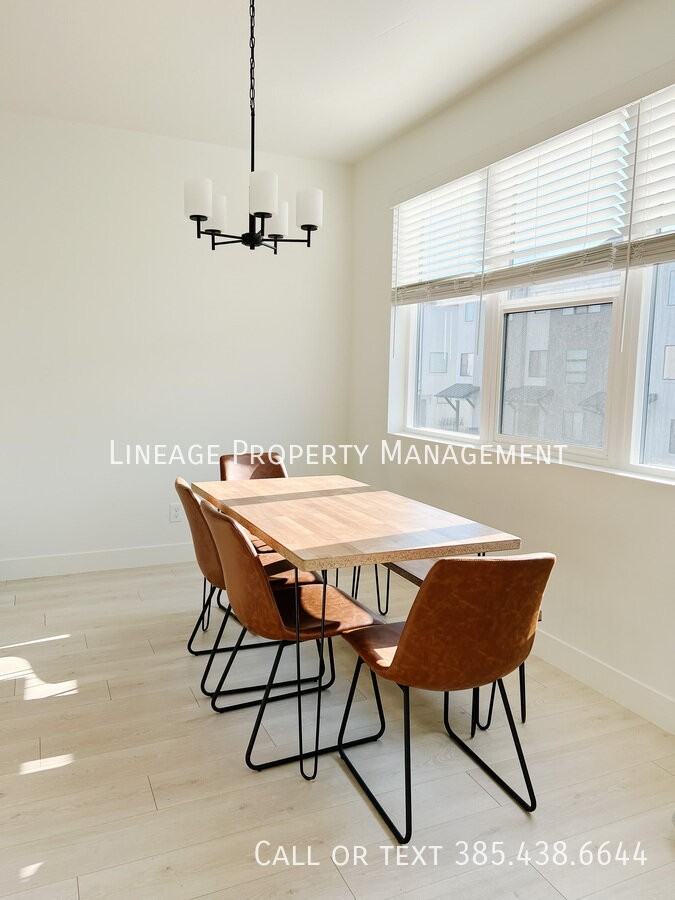 543 S 1040 W - Photo 4 of 6