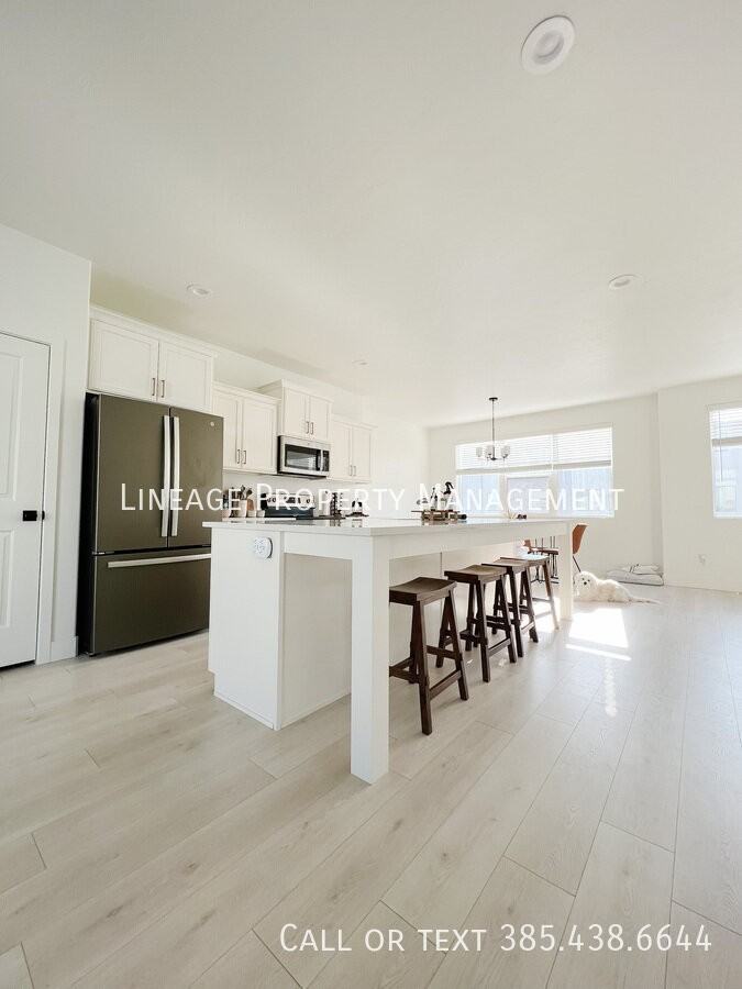 543 S 1040 W - Photo 5 of 6