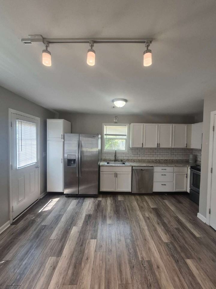1017 Shadow Ridge Ave - Photo 6 of 25