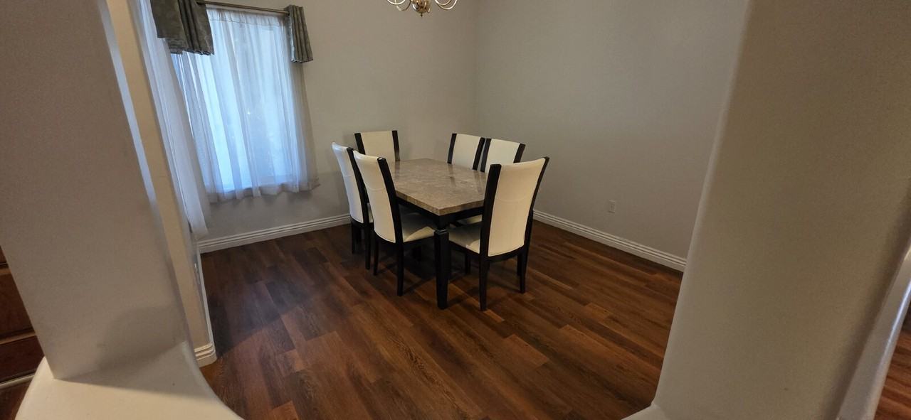 10500 Attleboro Ave - Photo 5 of 33