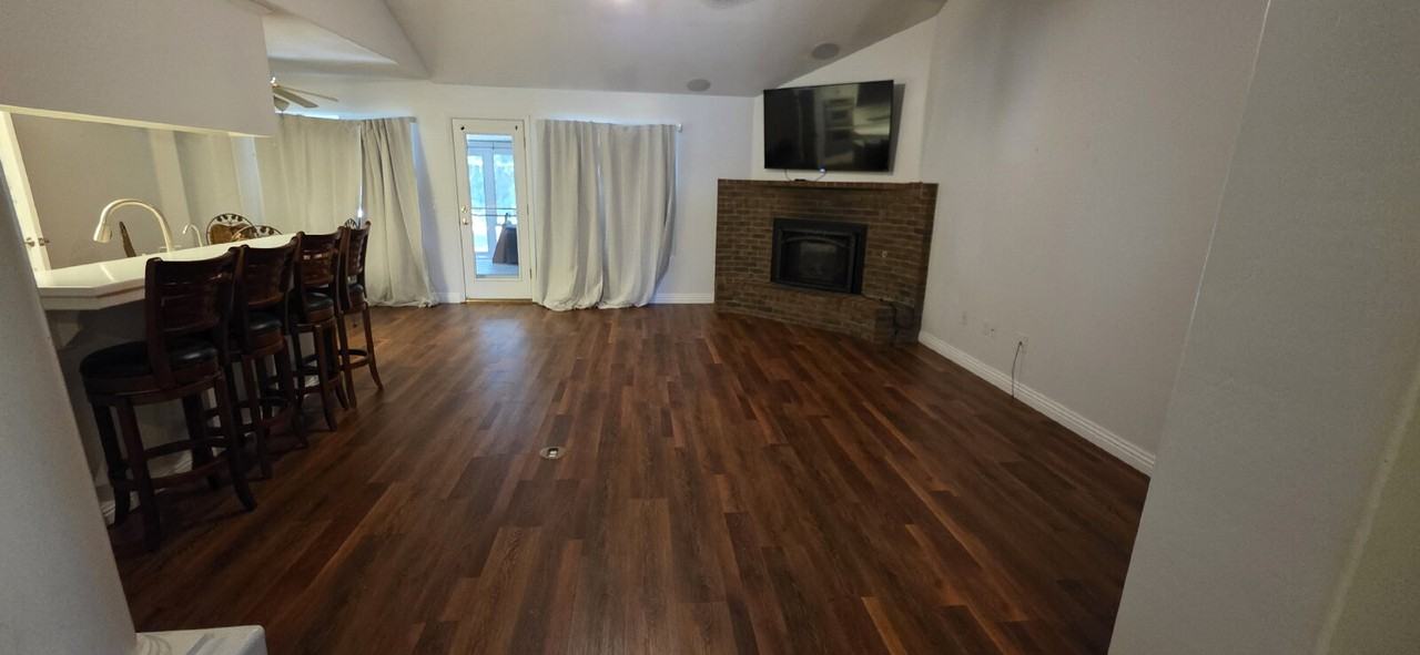 10500 Attleboro Ave - Photo 6 of 33