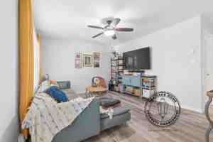featured image of 1225 Hampton Ave