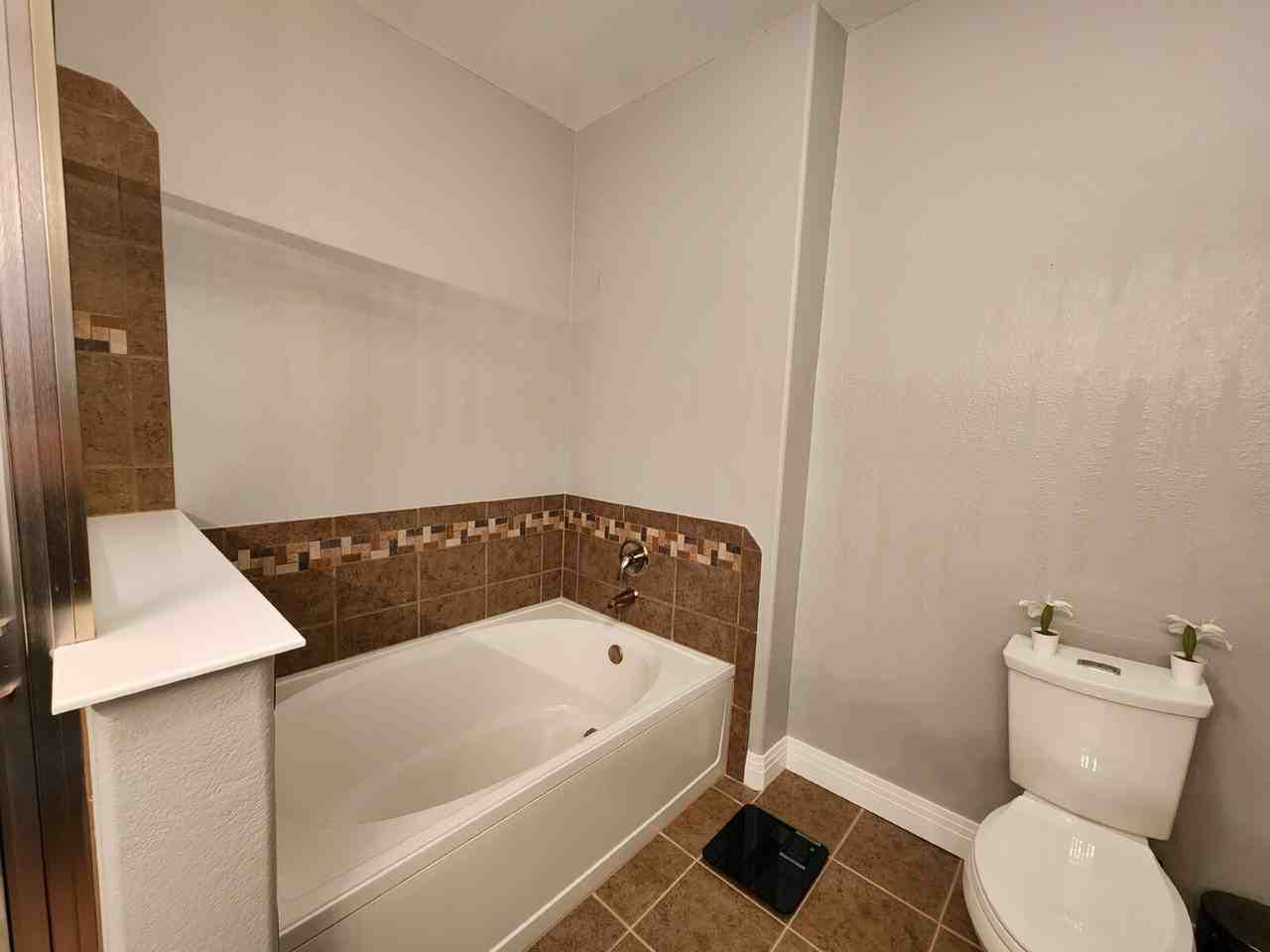 9079 E Panorama Cir #513 - Photo 4 of 32