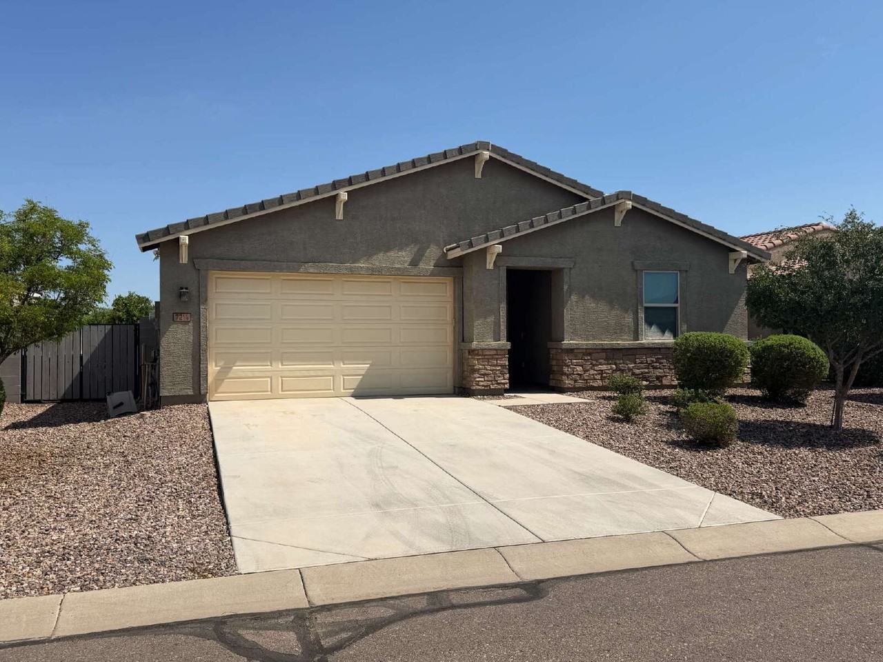 7214 E Gamebird Way - Photo 3 of 38