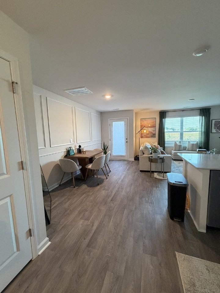 211 Seymour Village Dr - Photo 4 of 21